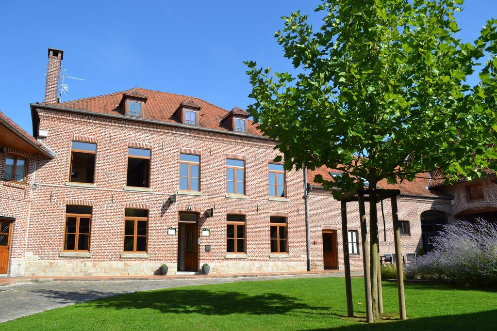 Le Domaine Des Cigognes Hotel Ennevelin Exterior photo